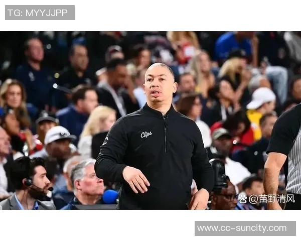 卢指导强调哈登比尔小卡祖巴茨首发组合需寻找最佳化学反应