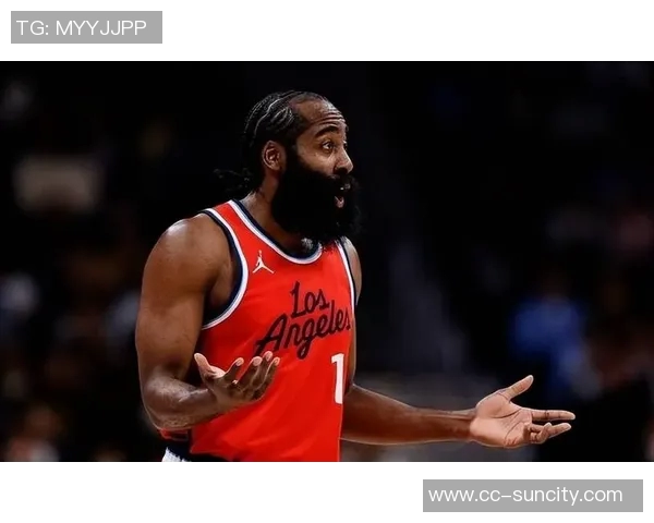 乌度卡确认亚当斯缺席对阵爵士伊森出战与否尚待决定其他球员预计均能参赛 乌度卡确认亚当斯缺席对阵爵士伊森出战与否尚待决定其他球员预计均能参赛