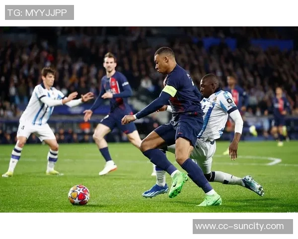 欧冠周最佳阵容揭晓霍伊伦姆巴佩锋线搭档厄德高海于格成功入选