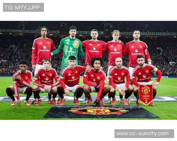 曼联全力争胜发布海报马奎尔独自亮相迎战布莱顿 曼联全力争胜发布海报马奎尔独自亮相迎战布莱顿