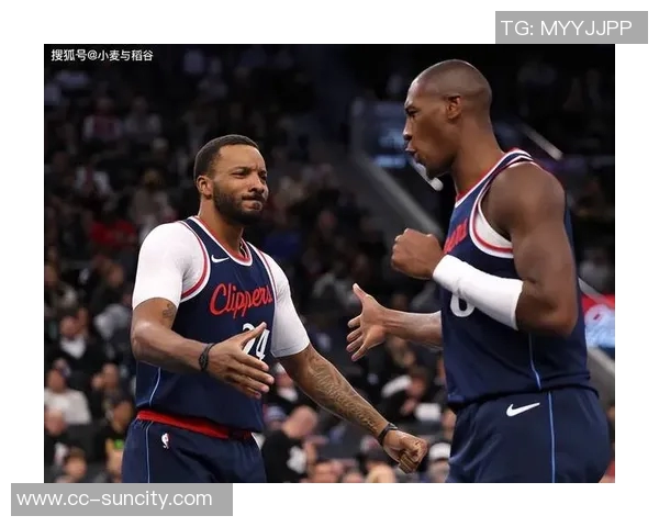 快船邓恩称赞保罗职业素养观察其比赛对自己成长助益良多