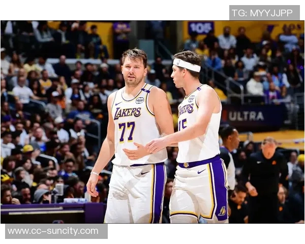 里夫斯称赞东契奇天赋超群与浓眉克里斯蒂关系融洽