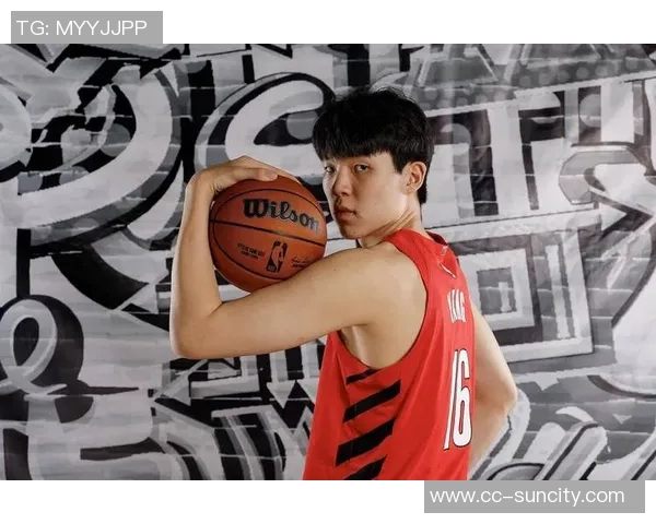 杨瀚森防守位置感显著提升媒体人称赞其持续进步表现