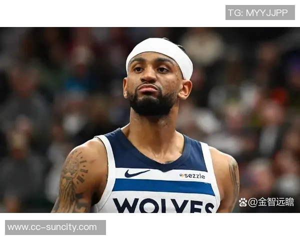 里德强调防守是球队核心特质训练中需不断磨练以赛场表现为目标 里德强调防守是球队核心特质训练中需不断磨练以赛场表现为目标