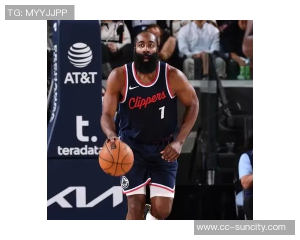 哈登三节表现平平仅得8分三分球全失状态堪忧需调整状态 哈登三节表现平平仅得8分三分球全失状态堪忧需调整状态