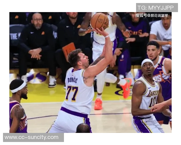 太阳记者反击湖人球迷质疑东契奇上场对里夫斯51分的影响