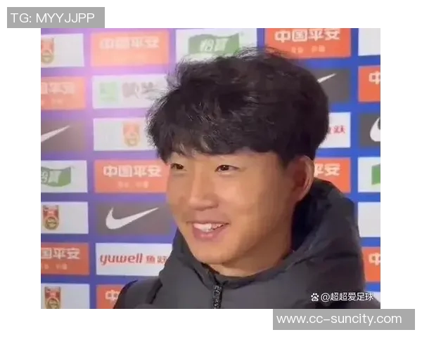 中国队确认参赛蒙太古杯邝兆镭身穿国足战袍亮相海报引期待